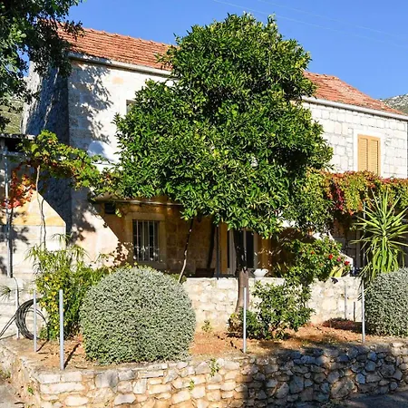 Stone Oasis Holiday home *