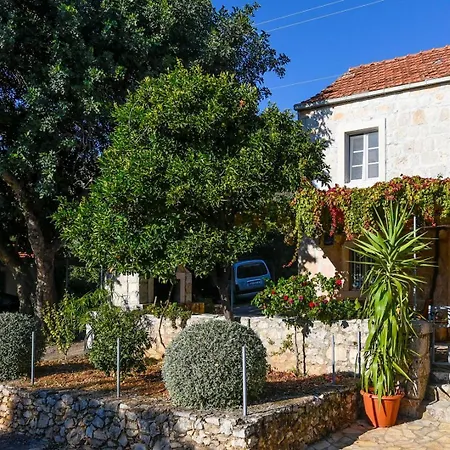 Stone Oasis * Orebić